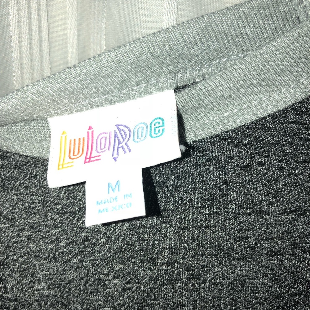 LULAROE Randy Tee - Picture 2 of 3